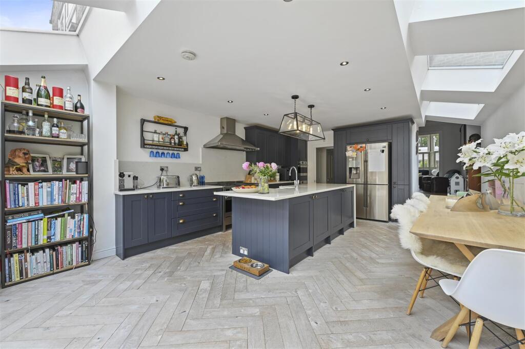 Hadyn Park Road, London W12 - View 3