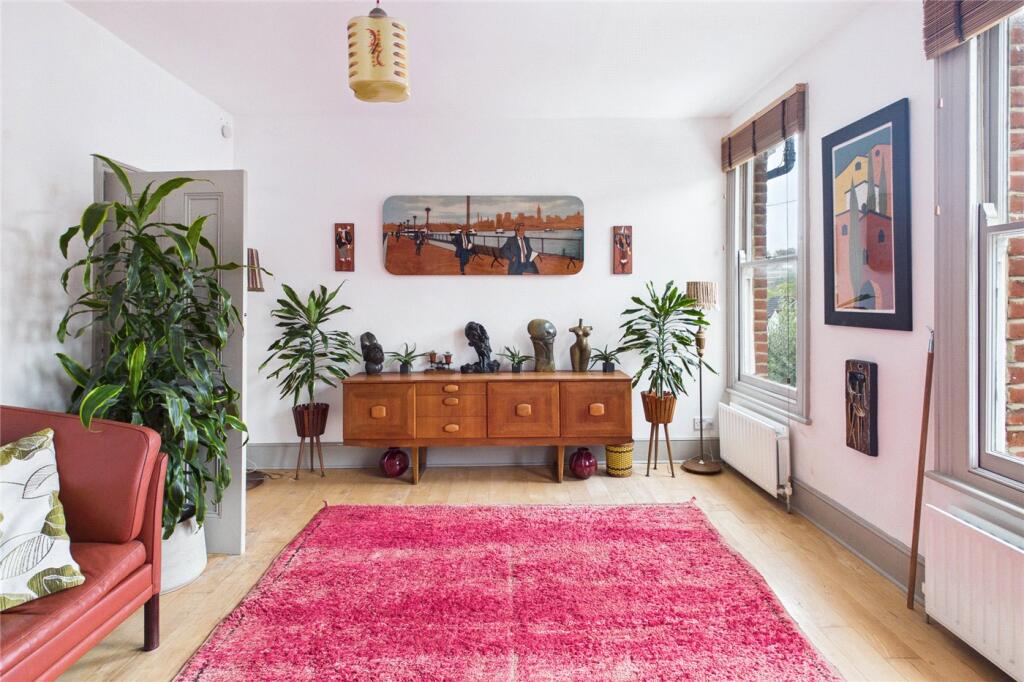 2-bed flat on Hitherfield Road, London, SW16, £475,000