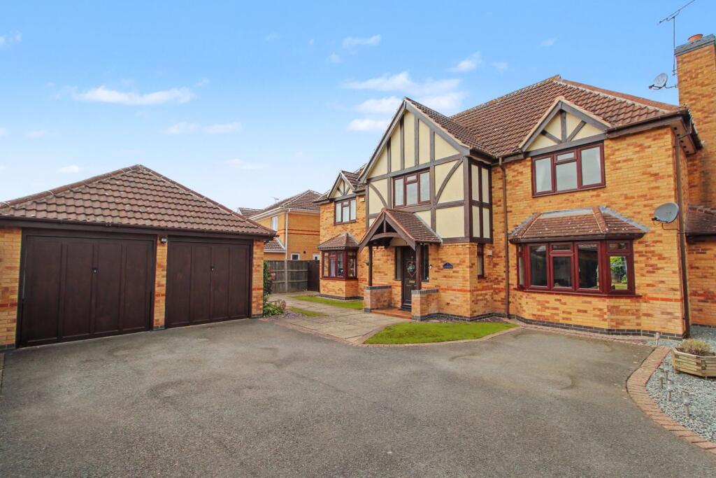 Main image of property: Worsh Close, Whetstone, Leicester, LE8