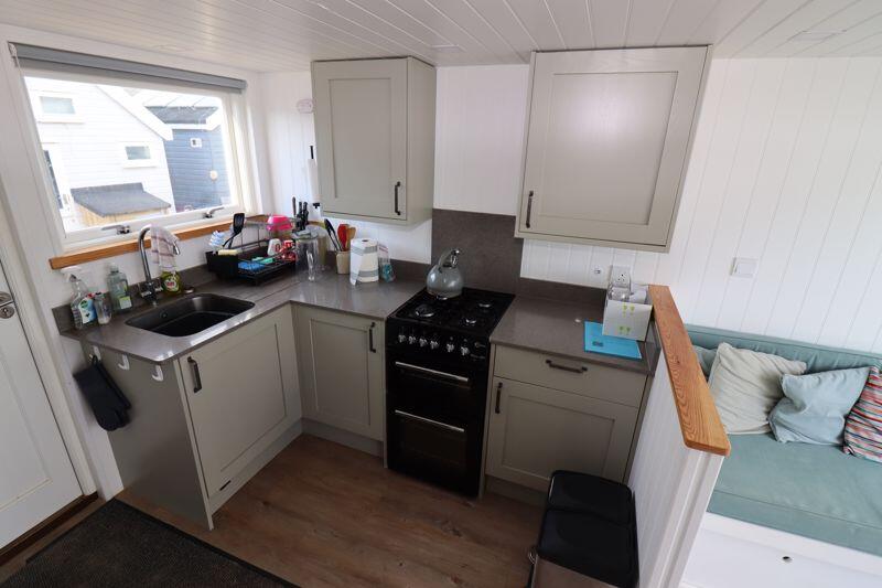 Mudeford Sand Spit, Christchurch Hut 295 photo 5