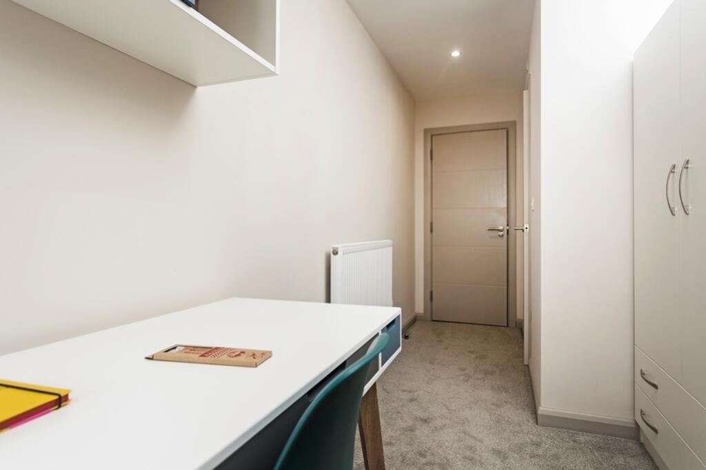 Apartment in Cardiff - View 5