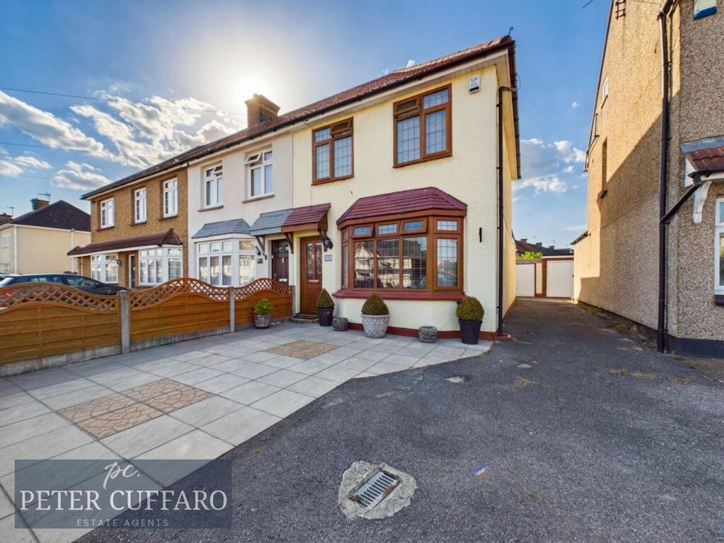 Main image of property: Stortford Road, Hoddesdon, EN11