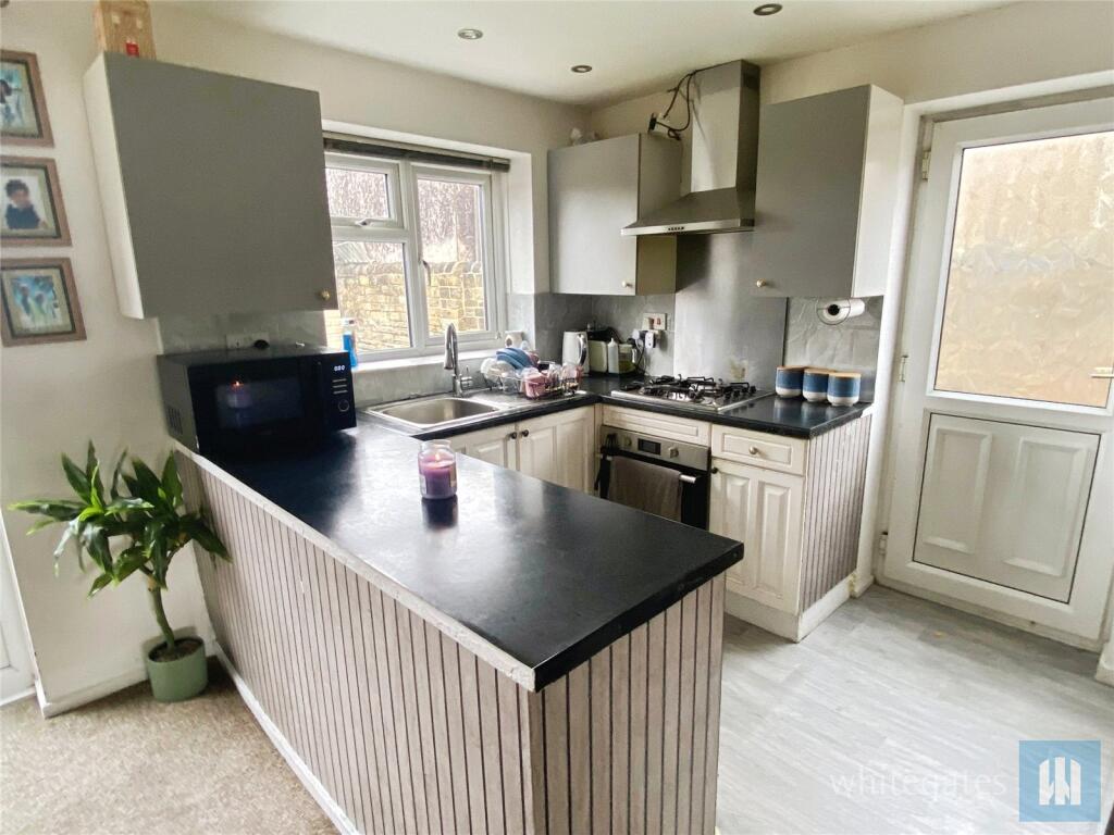 House in Wakefield - View 5