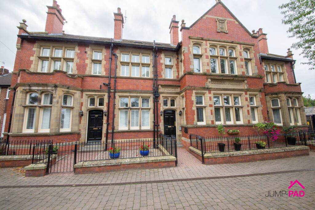 Main image of property: High Street, Newton-Le-Willows, WA12