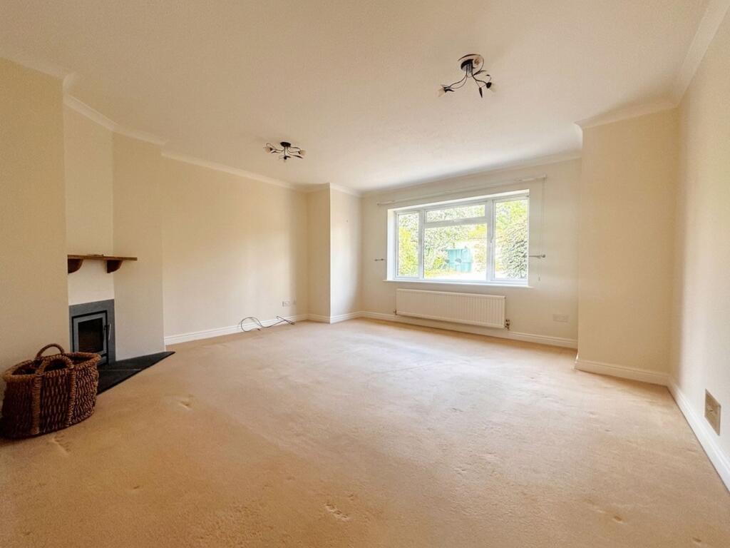 House in Wotton-under-Edge, Tytherington - More
