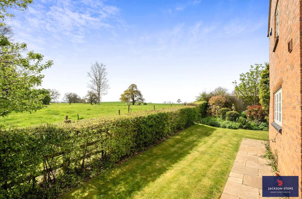 Glassthorpe Lane, Harpole, Northampton, Northamptonshire, NN7 photo 3