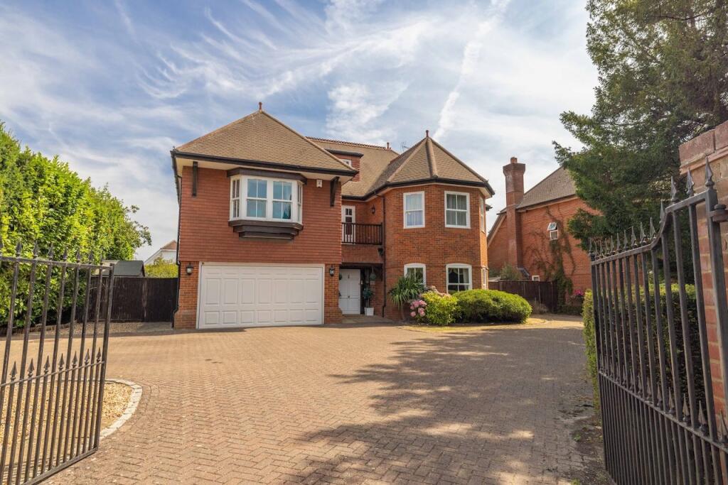 Main image of property: Bench Manor Crescent, Chalfont St Peter, SL9