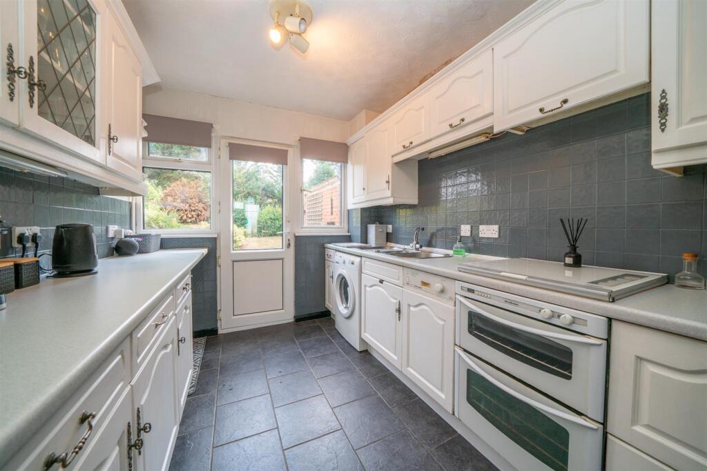 House in Dacorum, Bennetts End - View 3