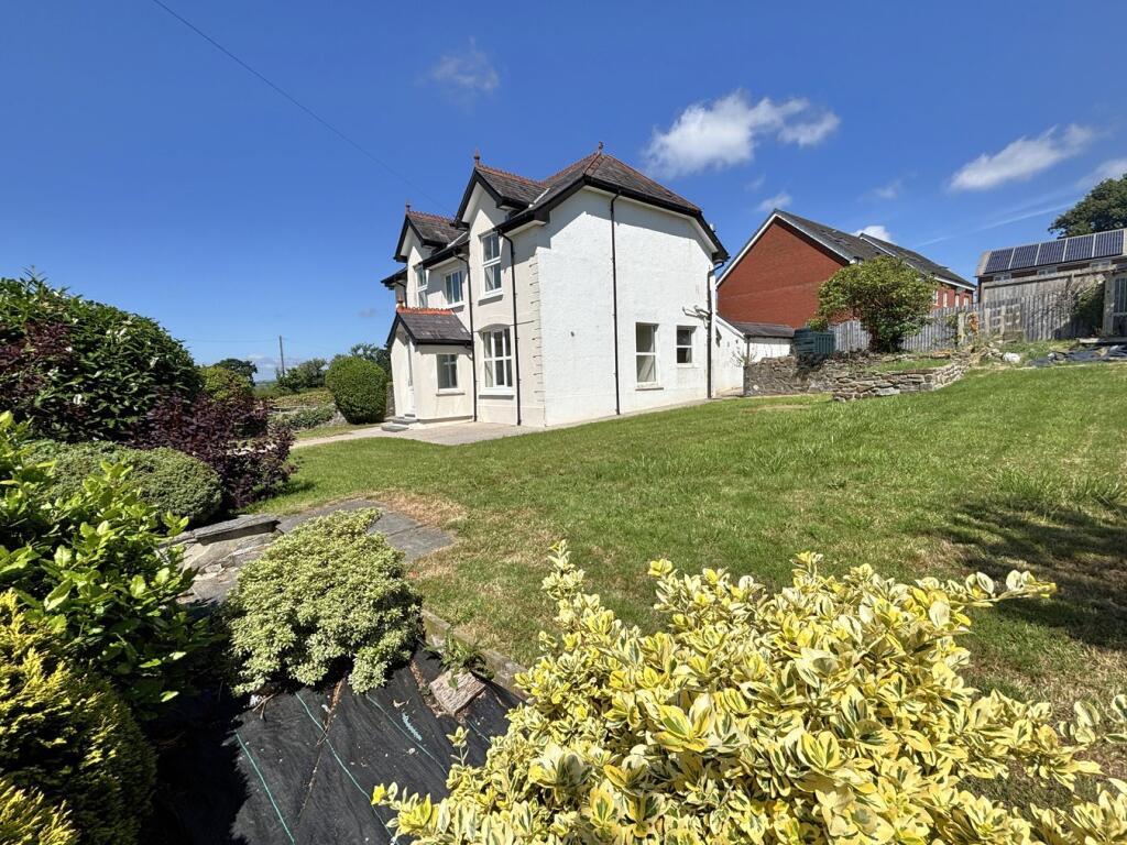 Roman Road, Carmarthen, SA31 photo 2