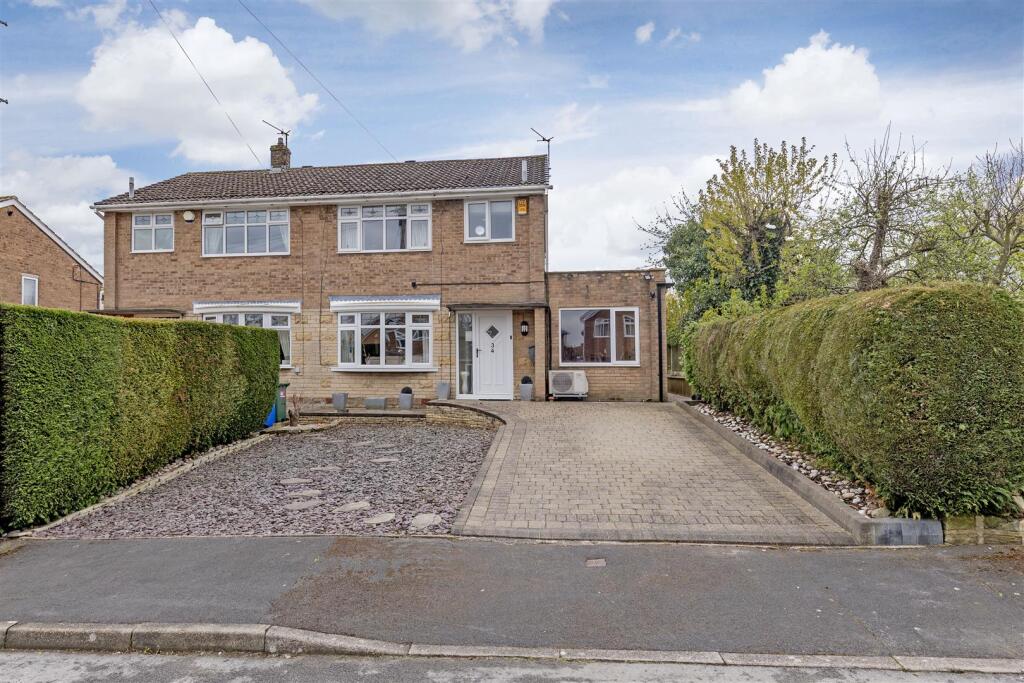 4-bed semi-detached on Rockingham Close, Ashgate, Chesterfield, £295,000