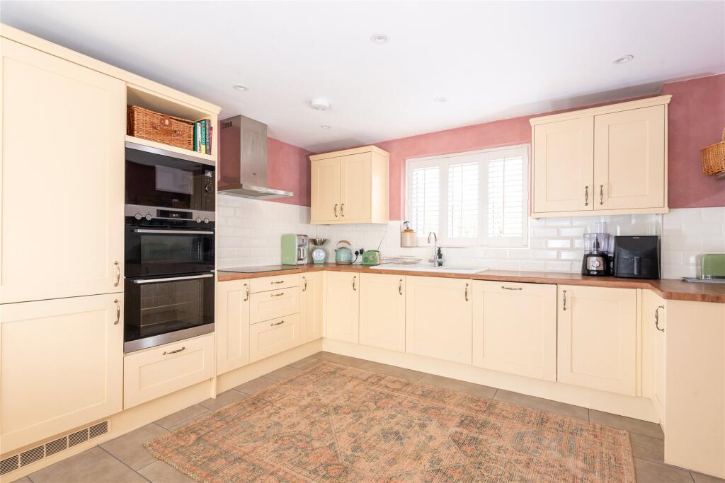 Quarry Green Close, Wicken, Milton Keynes, Northamptonshire, MK19 photo 4