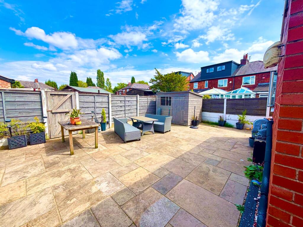 House in Tameside, Greater Manchester - More