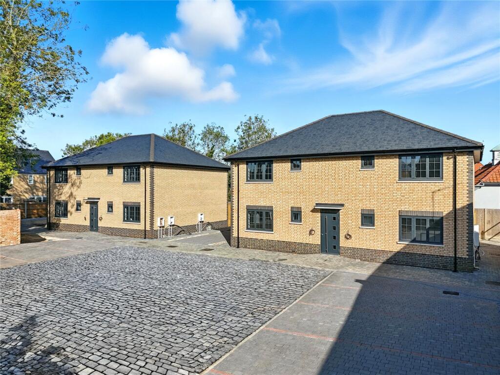 1-bed apartment on Cox's Yard, 16-18 Rayne Road, Braintree, Essex, CM7, £205,000