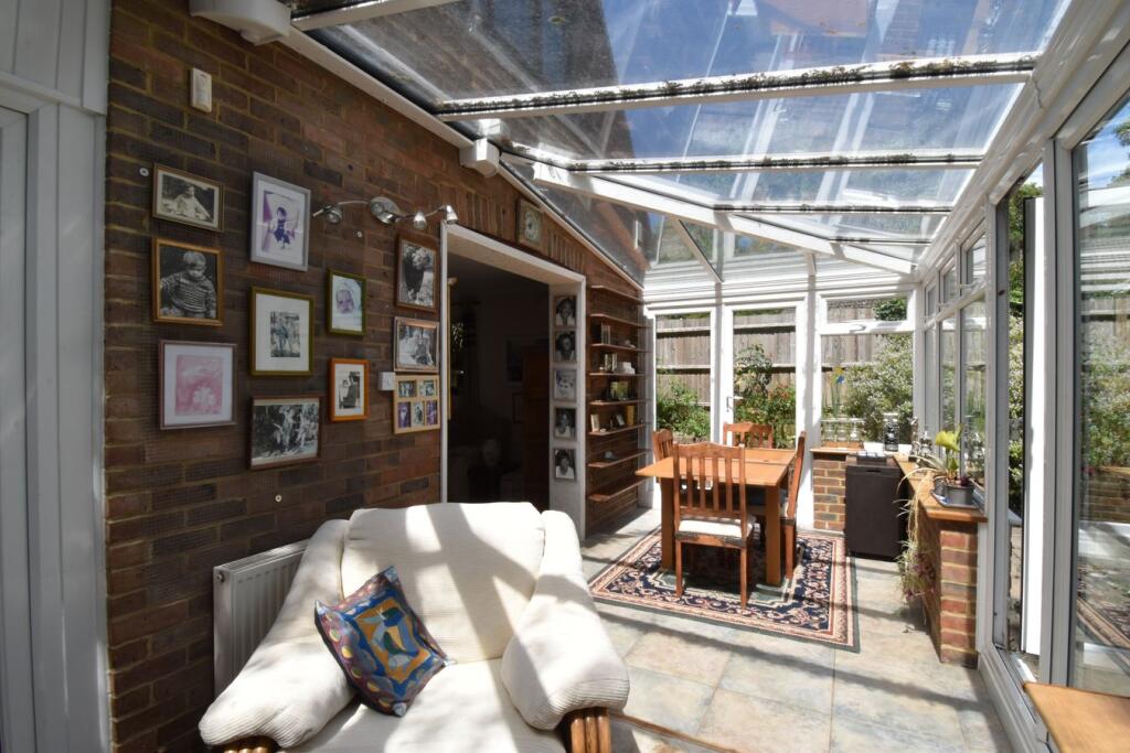 Faversham Road, Lenham, Maidstone, ME17 - More