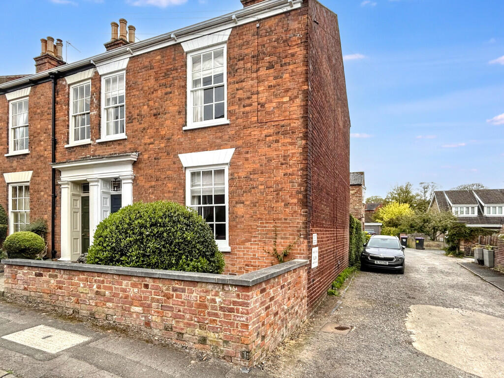 Main image of property: 19 George Street, Louth, LN11 9JU