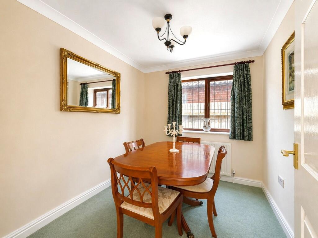 House in Bromsgrove, Wythall - View 4