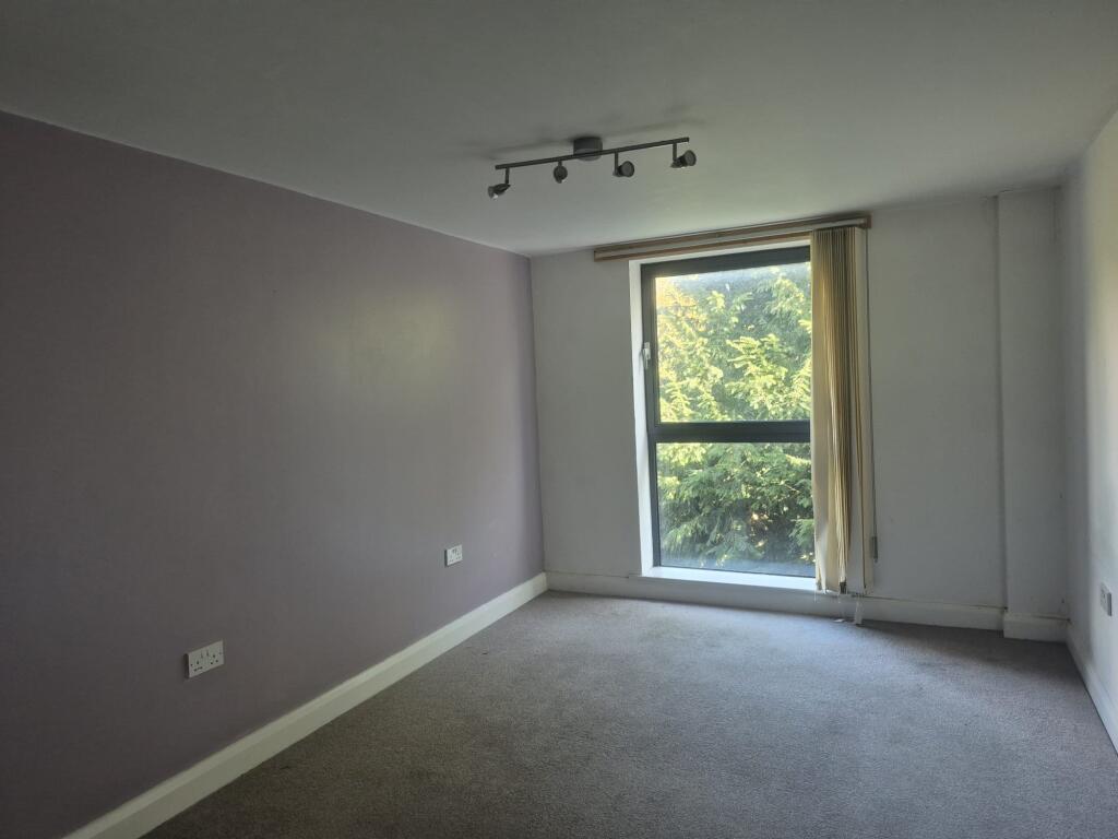 Apartment in Maidstone, Kent - View 3