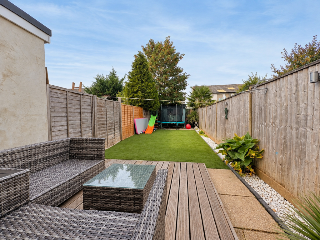 House in Southampton, Hollybrook - View 5