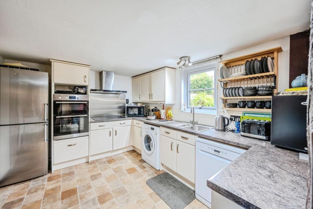 House in Hereford, Herefordshire - View 4