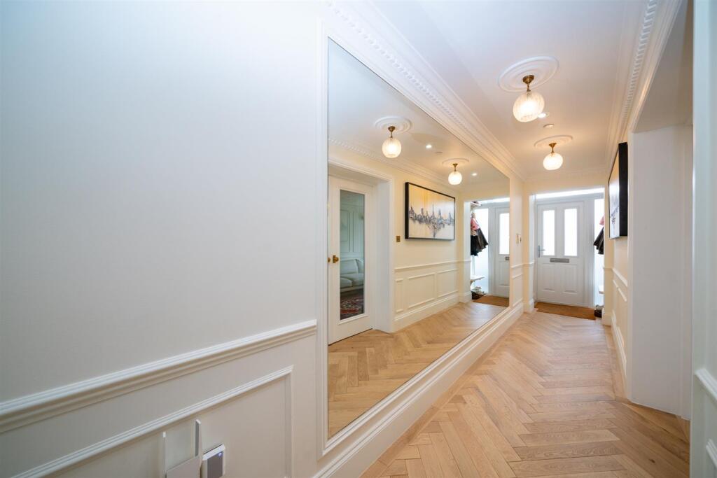 House in Watford - View 5