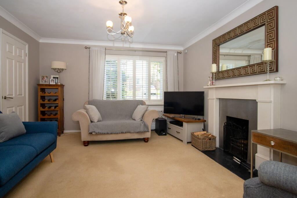 Orchard Close, Alresford photo 4