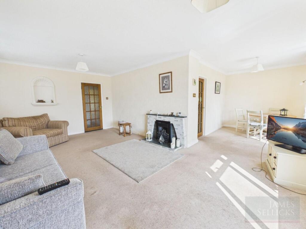 House in Leicester - More