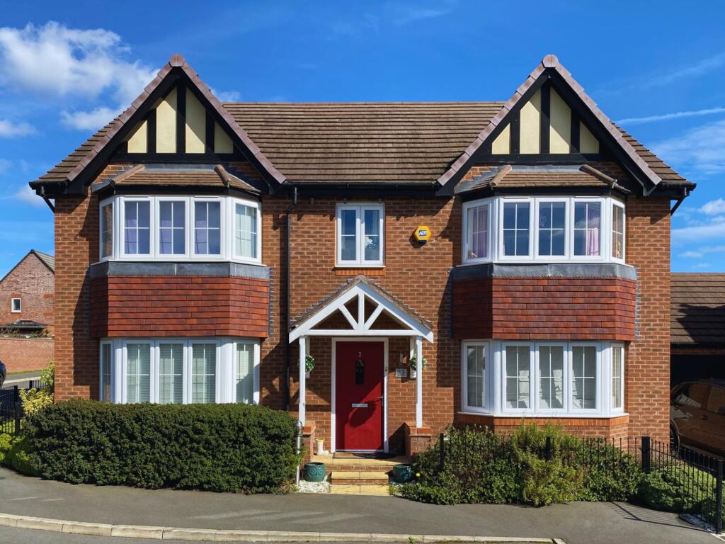 Main image of property: Tilsley Close, Warwick, Five bedroom home overlooking park and lake - VIDEO TOUR