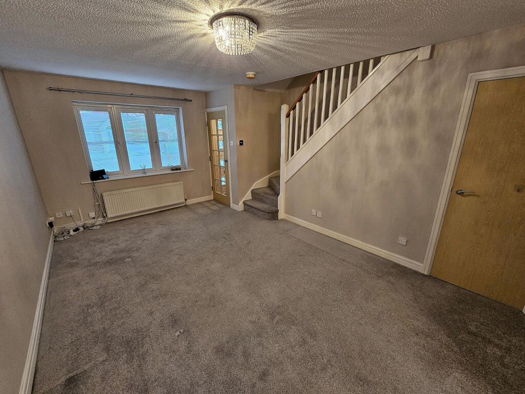 Crowmere Close, Cuddington, Northwich, Cheshire, CW8 photo 4