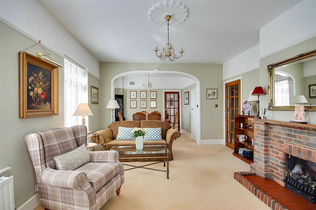 House in Worthing, High Salvington - View 4