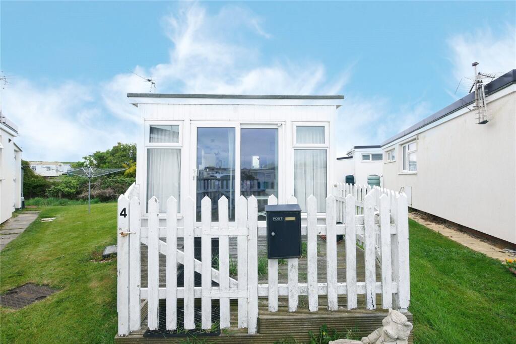Main image of property: Palm Springs, Miami Beach, Sutton-on-Sea, Mablethorpe, LN12
