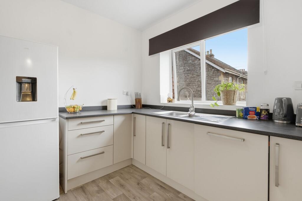 Apartment in Bristol - View 4