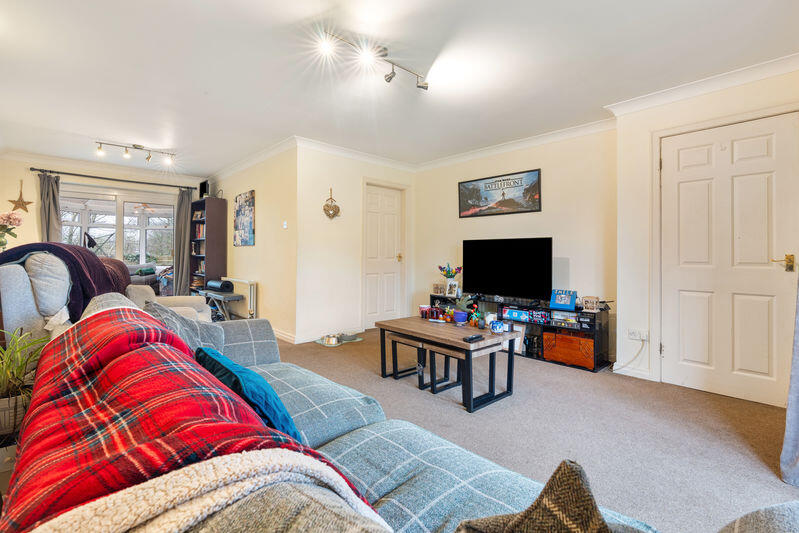 31 Meadow Crescent, Douglas, IM2 1NS - View 4