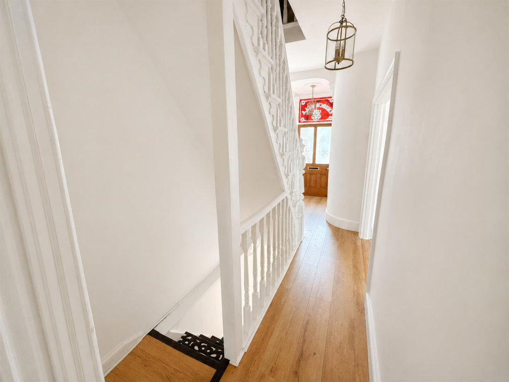 Wyndham Crescent, Aberaman - View 4