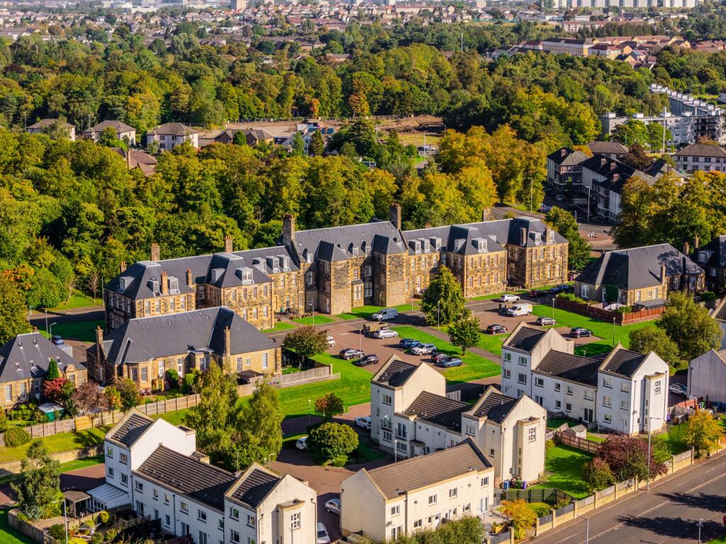 Main image of property: Parklands View, Flat 2/2, Crookston, G53