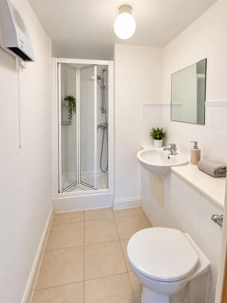 Apartment in Canterbury - More