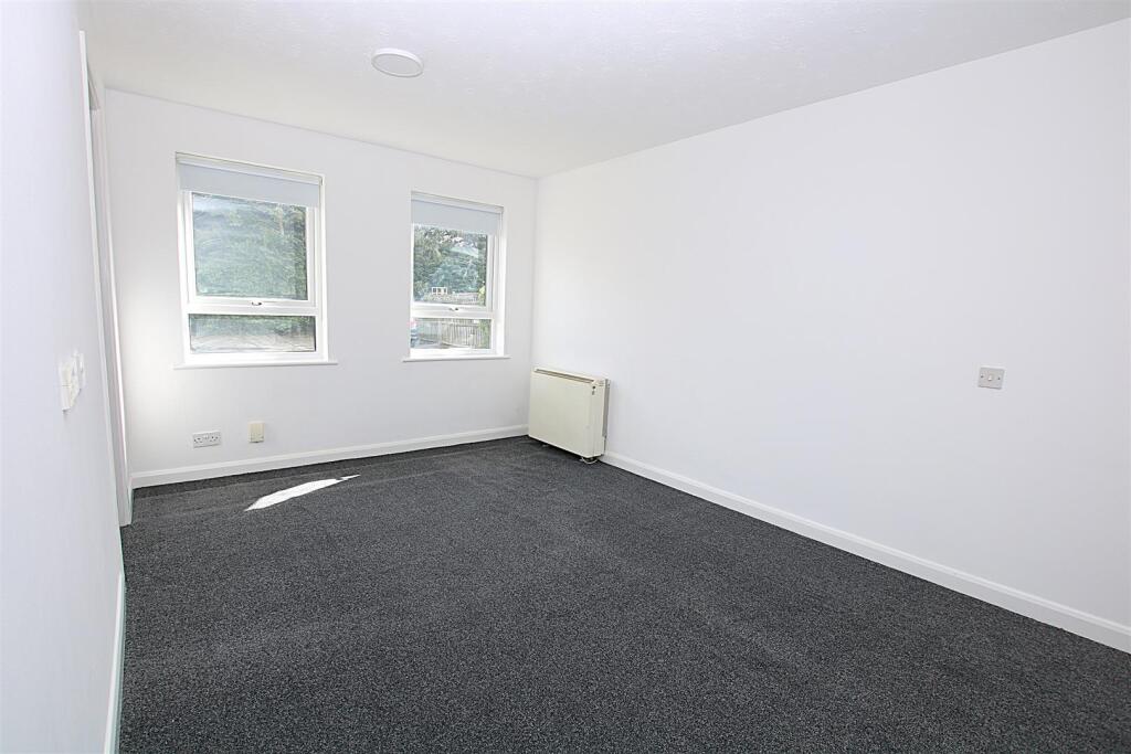 9% Investment Return, Downwood Close - View 5