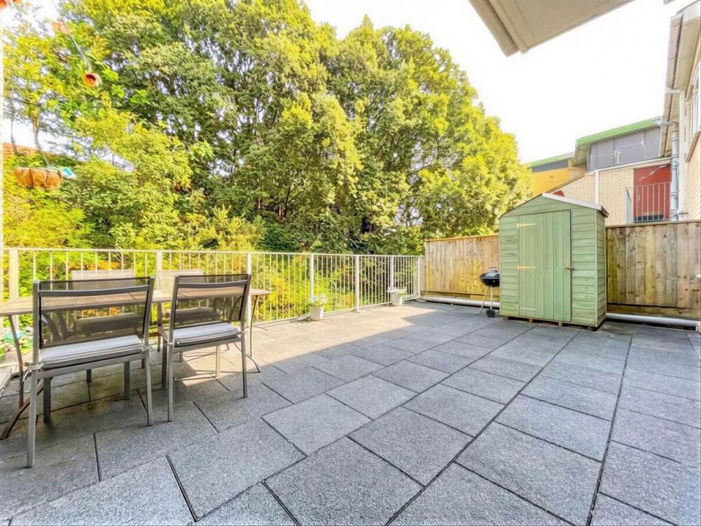 Apartment in Bournemouth, Boscombe - View 4