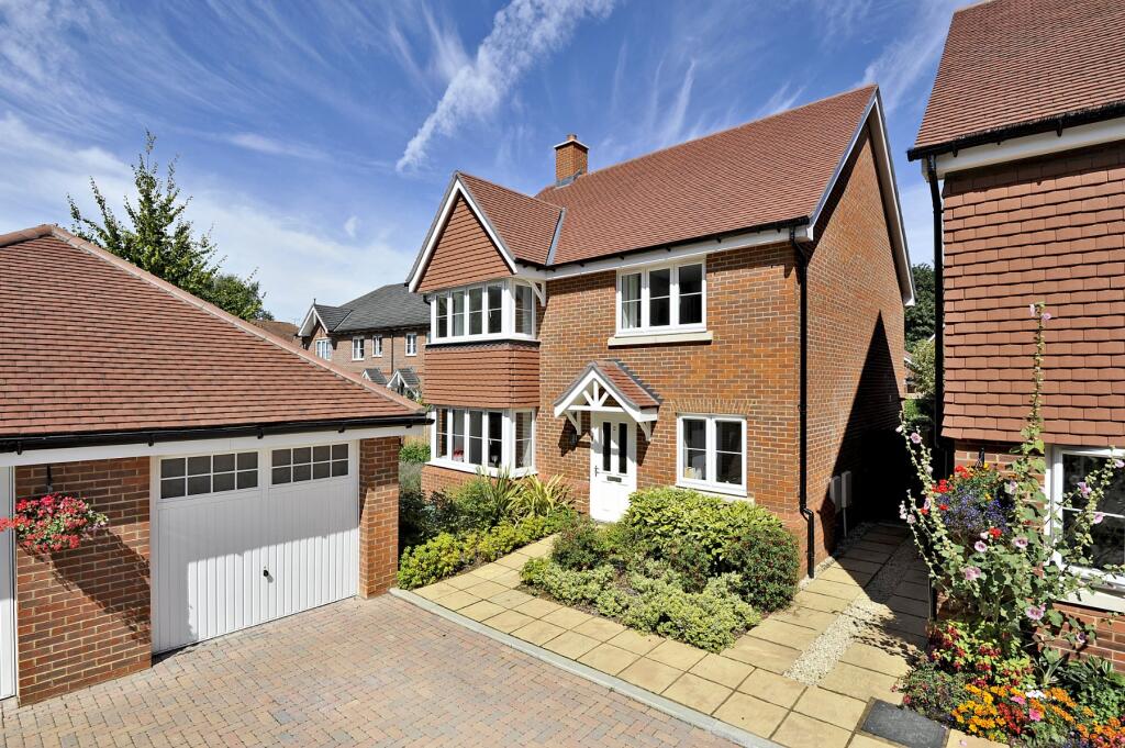 Grayling Close, Godalming, GU7, Godalming