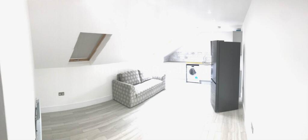 Apartment in Cardiff - View 5