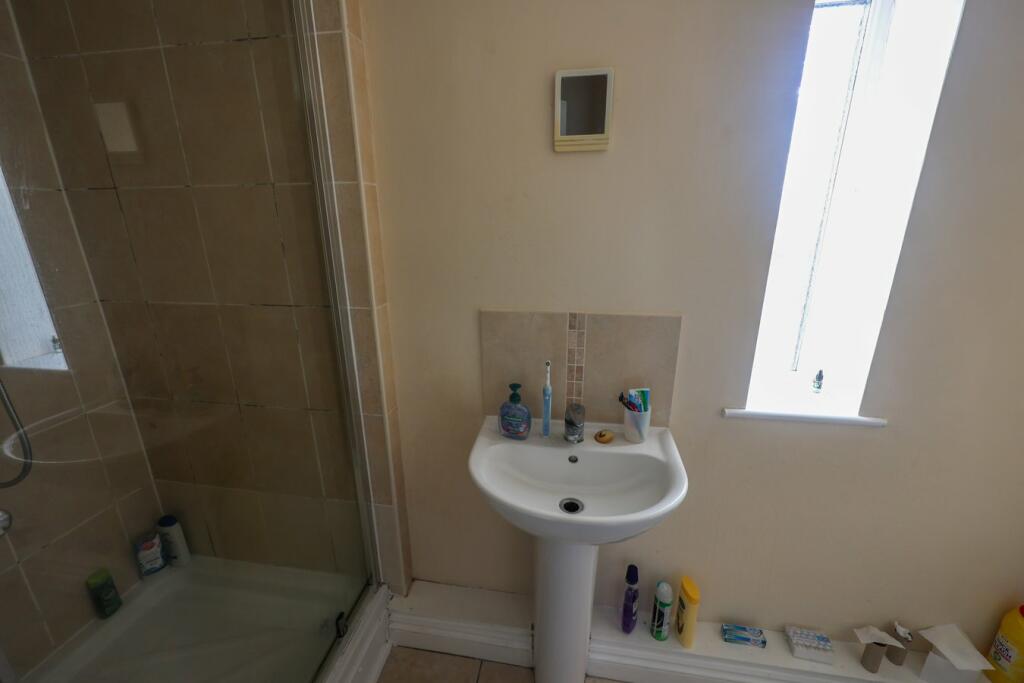 East Hill, St Austell, PL25 - View 5