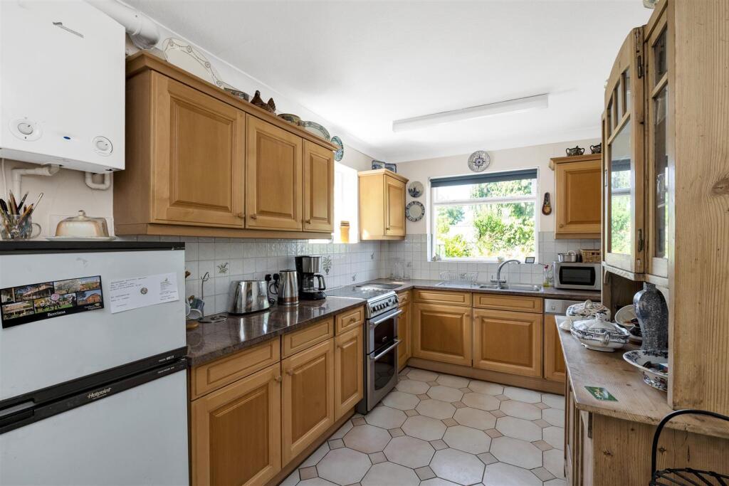 Additional image 8 of Woodstock Road North, St. Albans