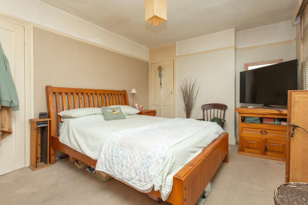 House in Canterbury, Herne and Broomfield - More