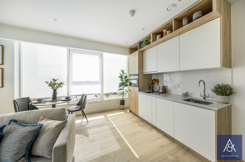 Apartment in Aylesbury, Buckinghamshire - View 5