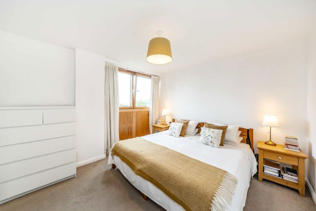 Apartment in London - View 5