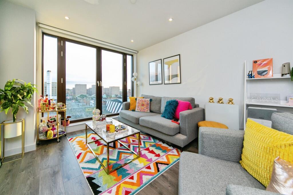 Apartment in Liverpool - View 3