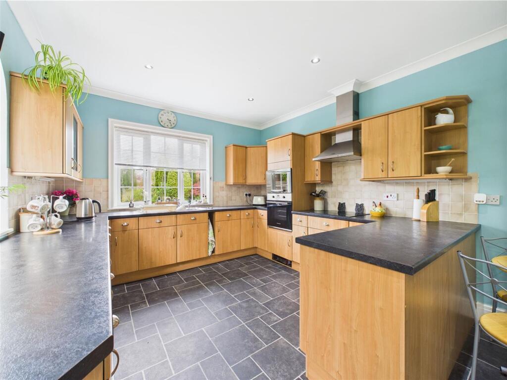 8 The Avenue, Driffield, YO25 5HS photo 3