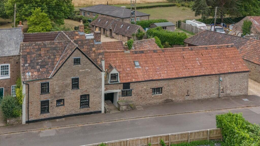 Main image of property: High Street, BS37