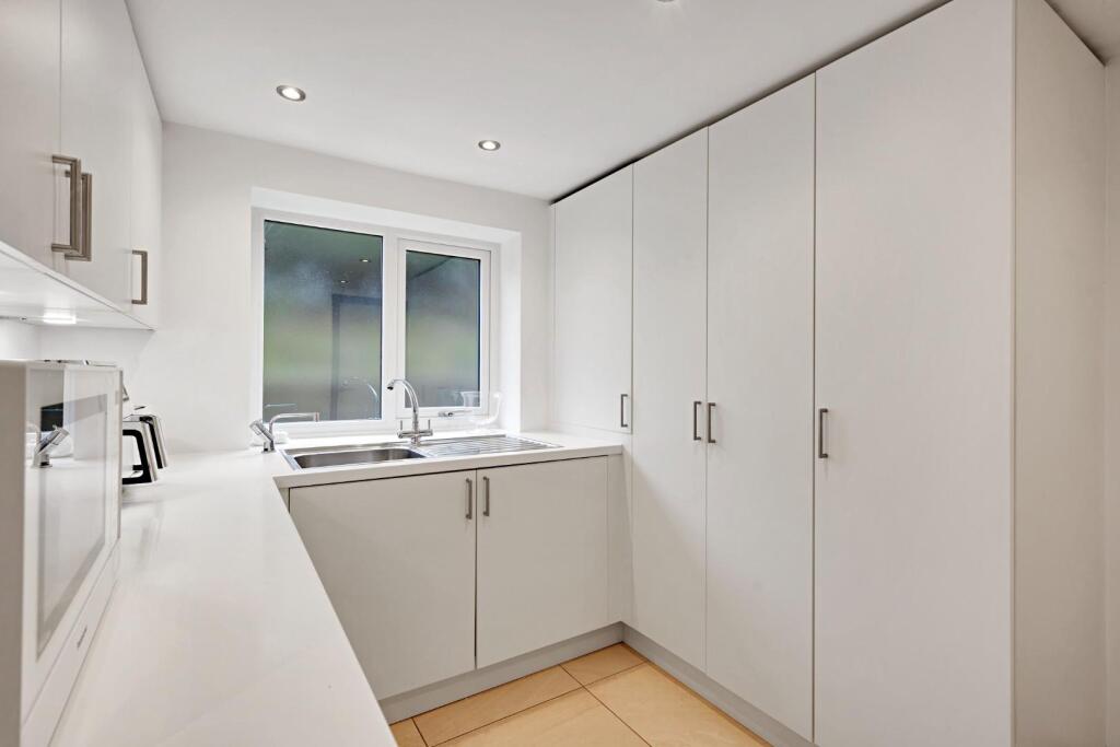 Additional image 9 of Pollard Row, Fence