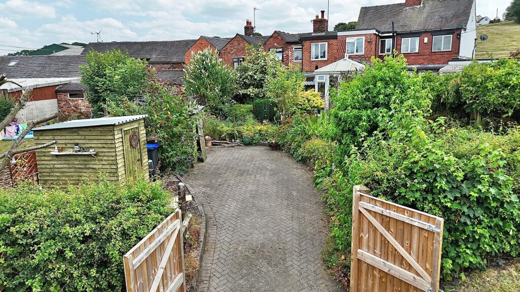 House in Stoke-on-Trent - View 2