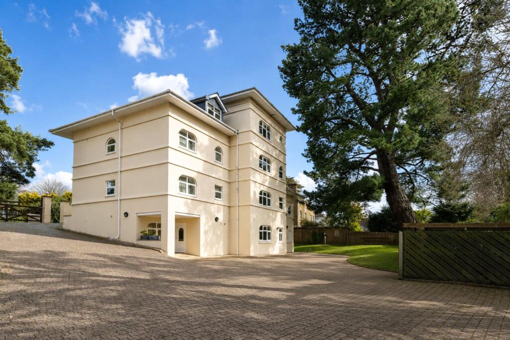 Main image of property: The Ridge, Woking, Surrey, GU22